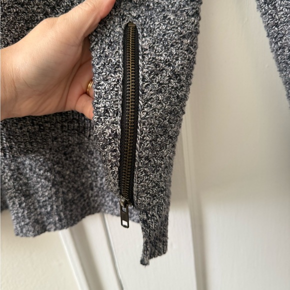 Madewell Gray Textured Sweater with Zipper Details - Picture 5 of 8